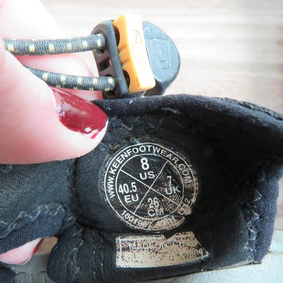 KEEN Men's Newport H2 Black Water Hiking Sandals - Size US 8 - Picture 13 of 13